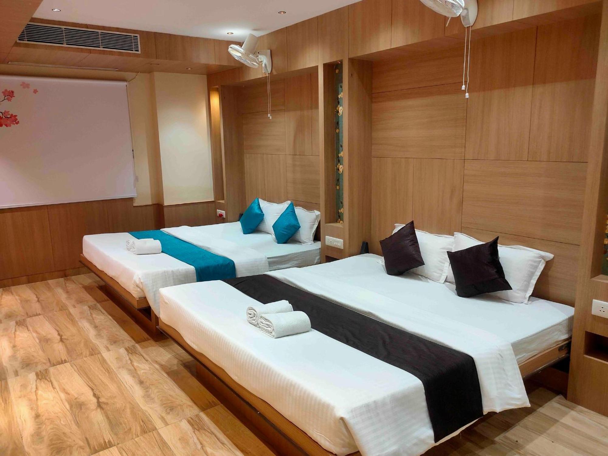 Hotel Mellow Mood Бхубанешвар Екстериор снимка
